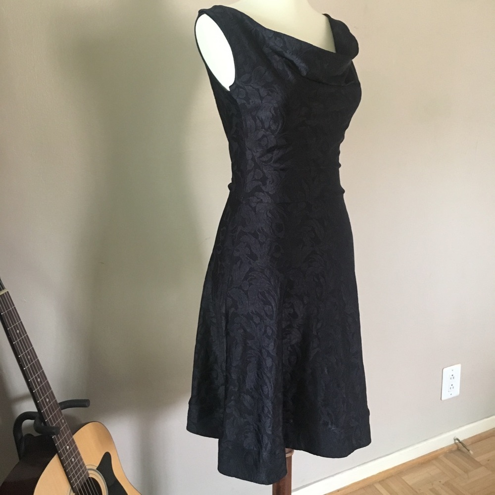 Huminska, LBD embossed floral print